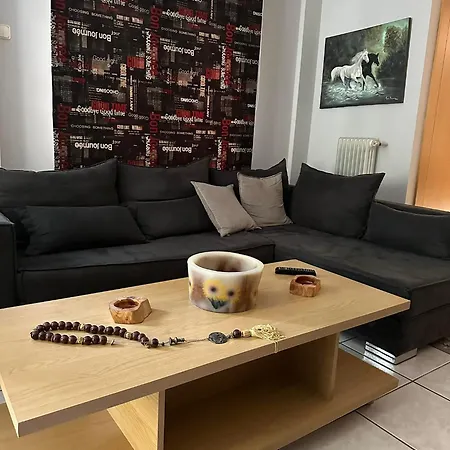 Angel , Luxury 2bd Next To The Apartment Athens
